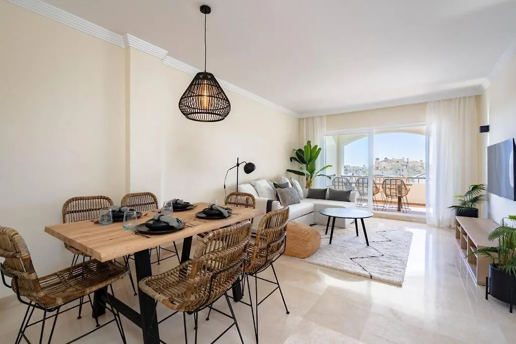 Apartment Fantastisch Appartement Vlakbij Zee Estepona Spain